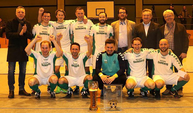 Sieger des unserRadio-Cups 2016: die Urlberger Buam. − Foto: Helmut Müller Sieger des unserRadio-Cups 2016: die Urlberger Buam. − Foto: Helmut Müller